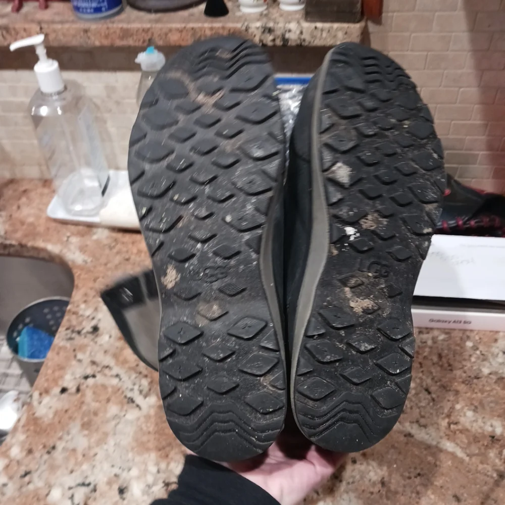 UGG Women's Adirondack III Black Grey Waterproof Leather Snow Boots. Size 8 - Picture 8 of 11